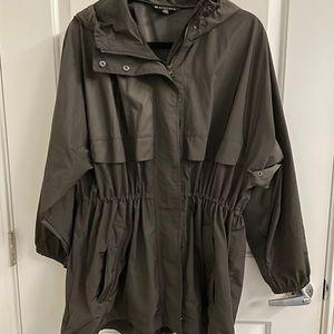 Athleta Rain Jacket Arbor Olive size S/M